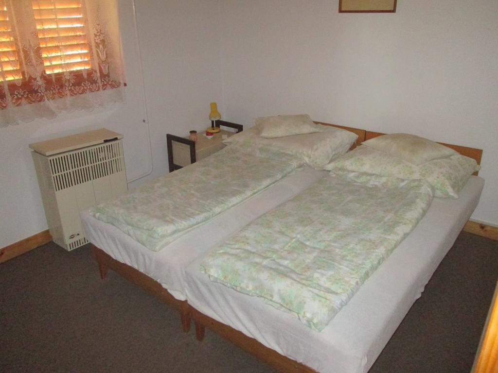 Fenyves Vendeghaz Appartement Balatonfenyves Buitenkant foto