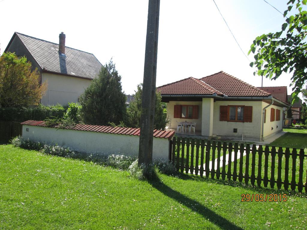 Fenyves Vendeghaz Appartement Balatonfenyves Buitenkant foto