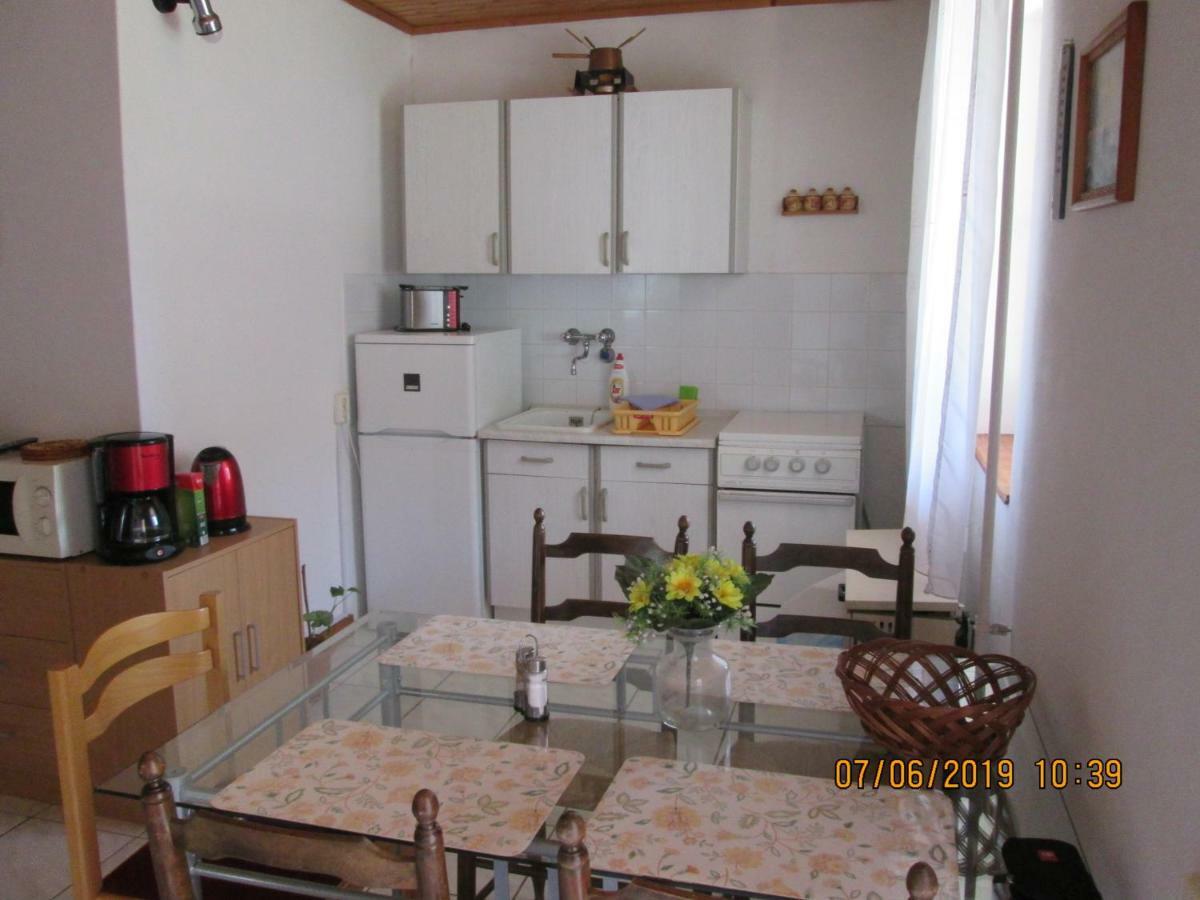 Fenyves Vendeghaz Appartement Balatonfenyves Buitenkant foto