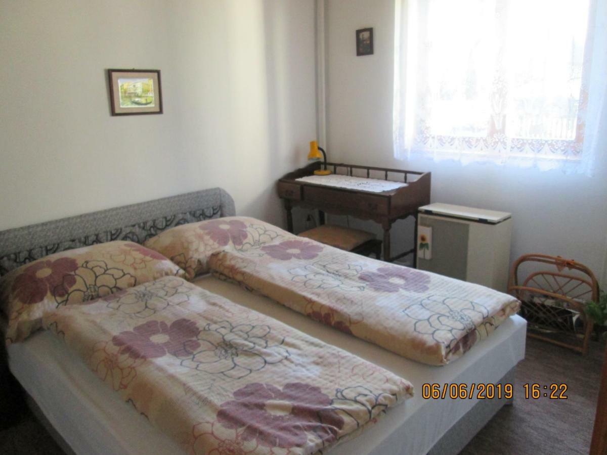 Fenyves Vendeghaz Appartement Balatonfenyves Buitenkant foto