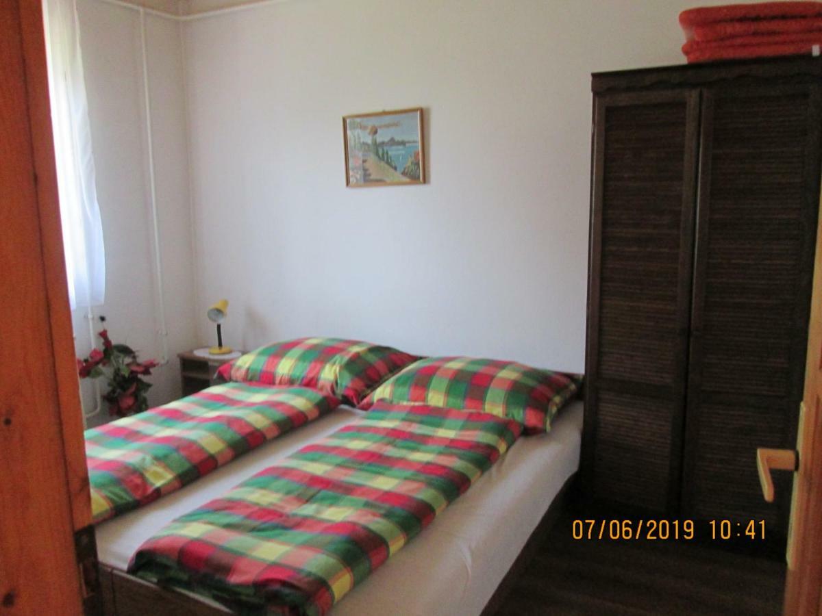 Fenyves Vendeghaz Appartement Balatonfenyves Buitenkant foto