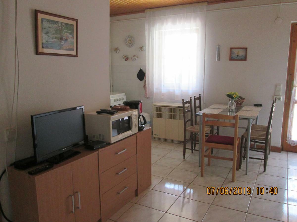 Fenyves Vendeghaz Appartement Balatonfenyves Buitenkant foto